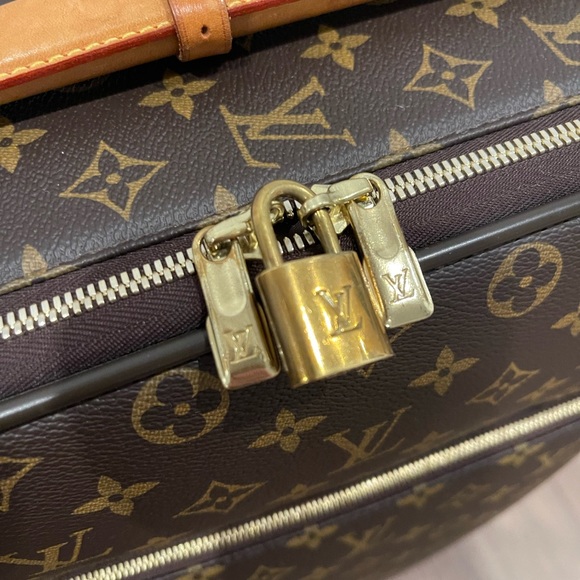 AUTHENTIC Louis Vuitton Pegase 55 rolling suitcase - Picture 3 of 15